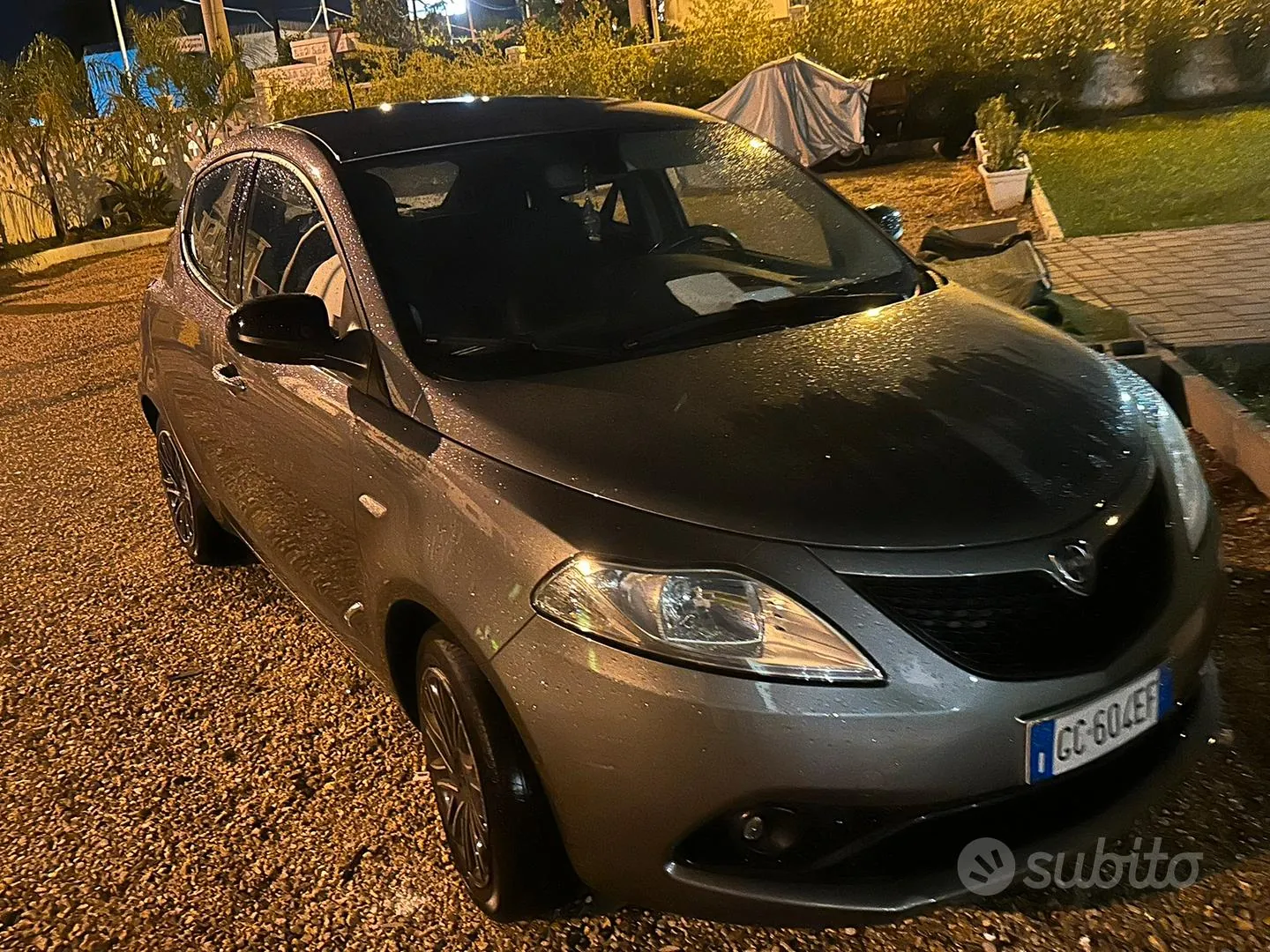 Lancia Ypsilon