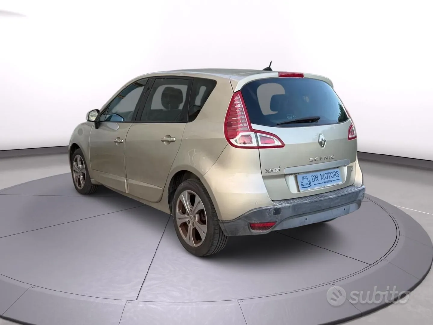 Renault Scenic 2012 photo 3