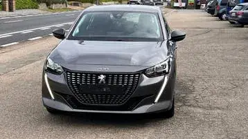 Peugeot 208 2022 photo 2