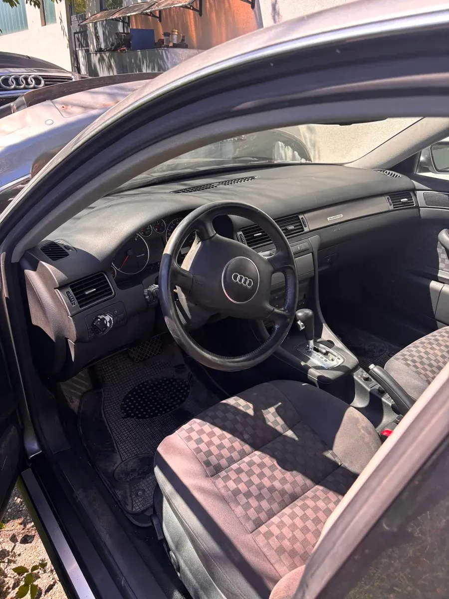Audi A6 2002 photo 2