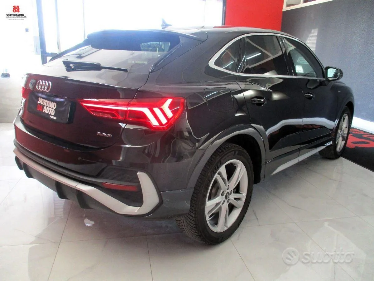 Audi Q3 2021 photo 2