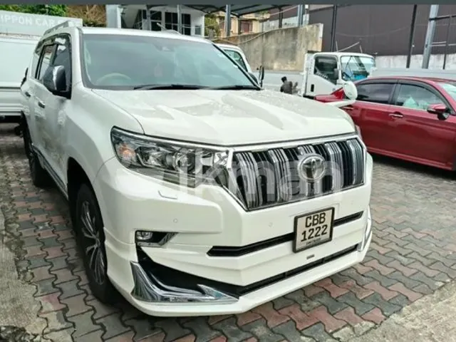 Toyota Land Cruiser Prado 2018 photo 2
