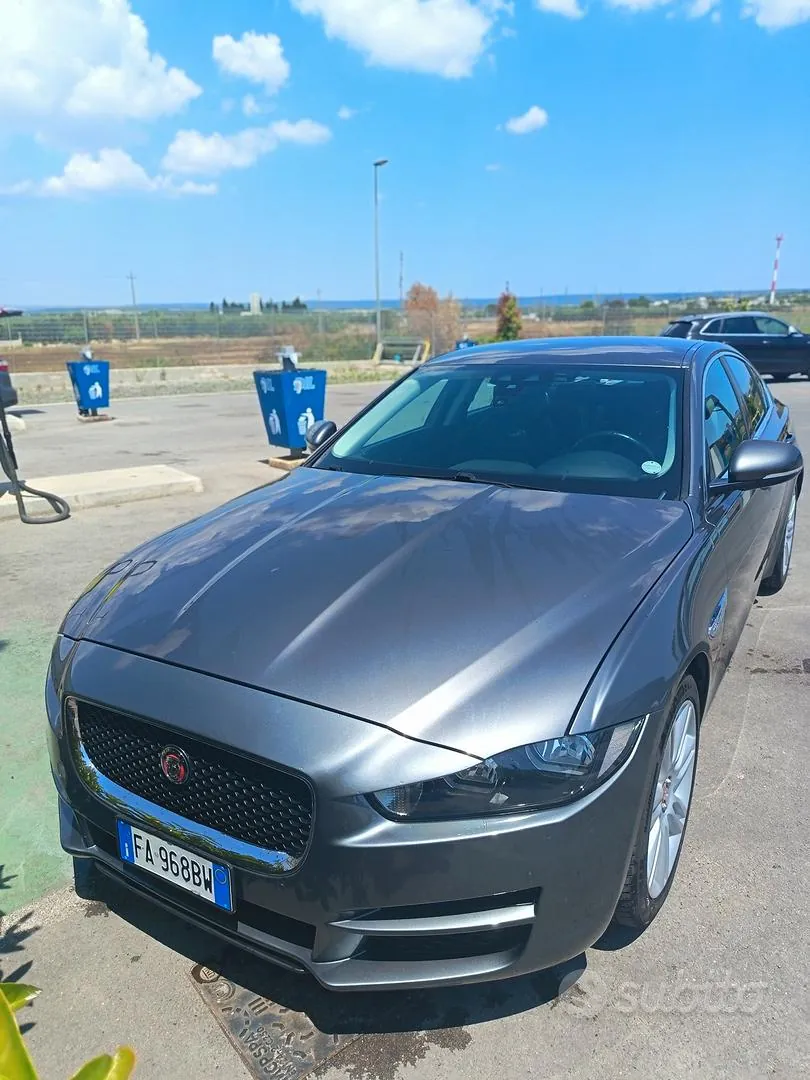 Jaguar Xe