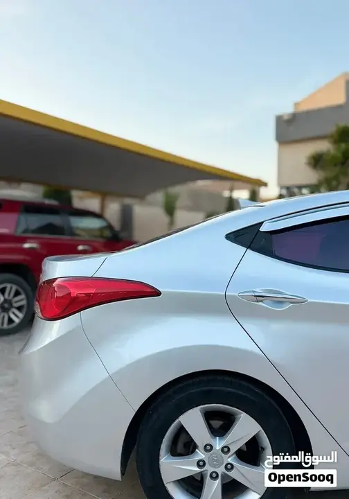 Hyundai Elantra 2012 photo 3
