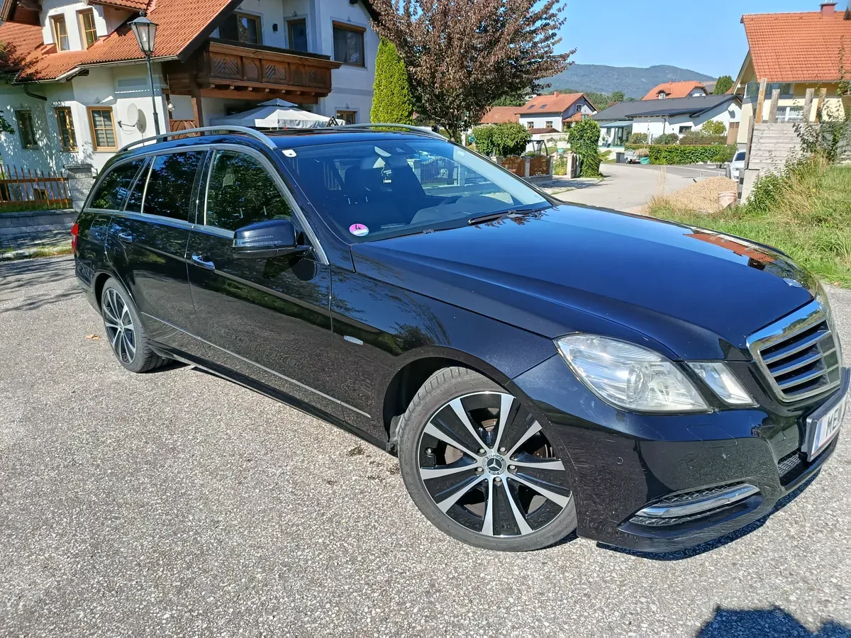 Mercedes-Benz E-Class 2011 photo 3