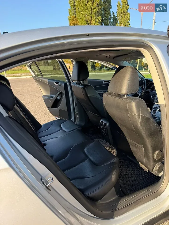 Volkswagen Passat 2009 photo 5