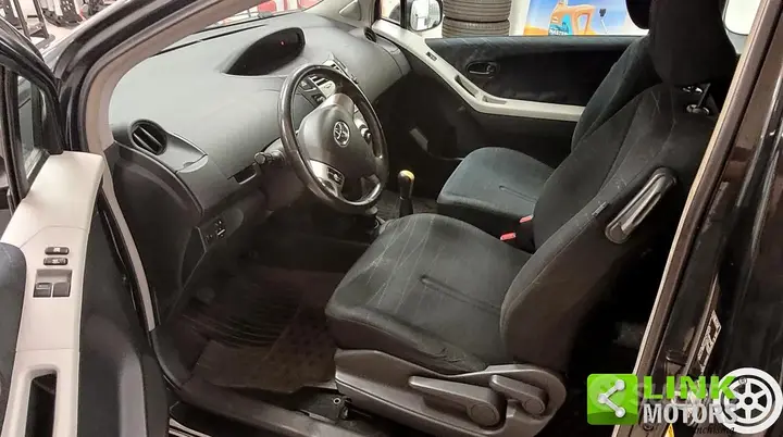 Toyota Yaris 2007 photo 5