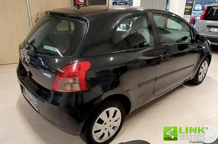 Toyota Yaris 2007 photo 4