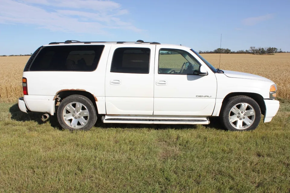 GMC Yukon Xl 2006 photo 2