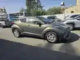 Toyota C-Hr 2022 photo 3