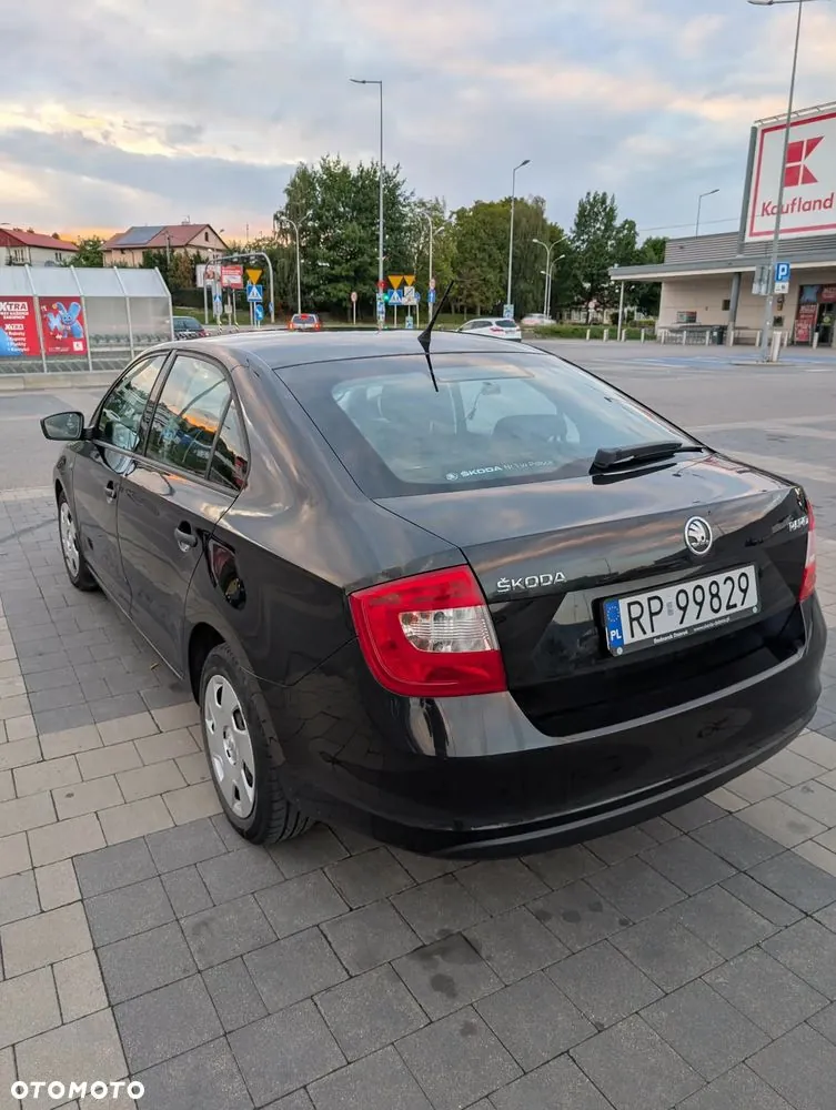 Skoda Rapid 2014 photo 2