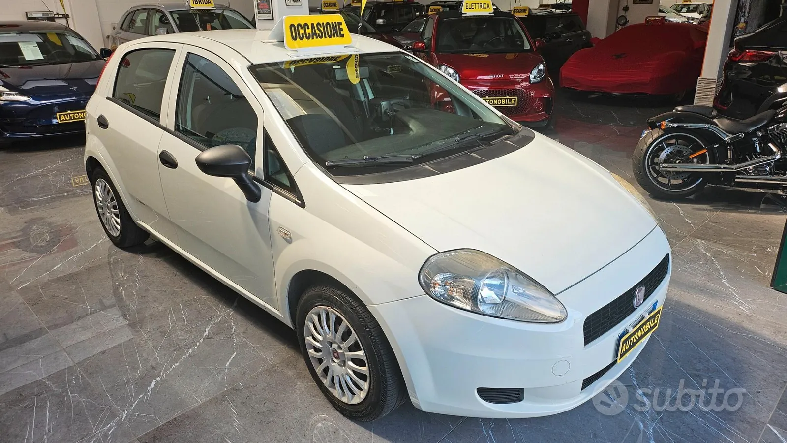 Fiat Grande Punto 2011 photo 2