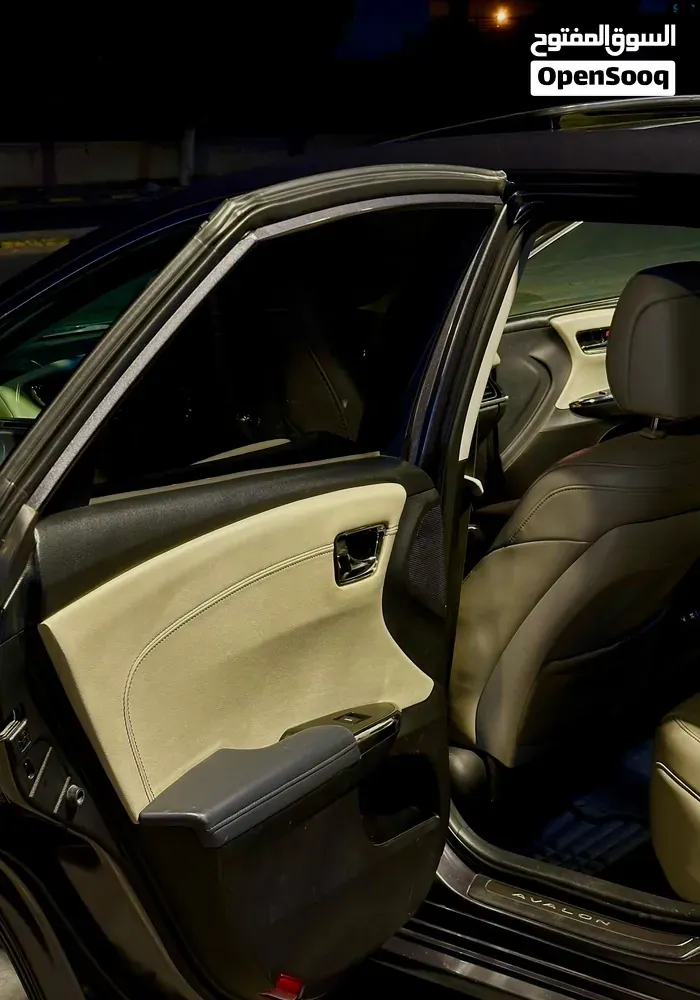 Toyota Avalon 2015 photo 3