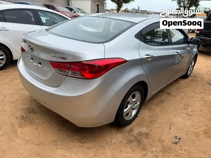 Hyundai Elantra 2012 photo 4