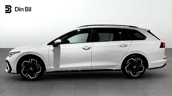 Volkswagen Golf I 2026 photo 2