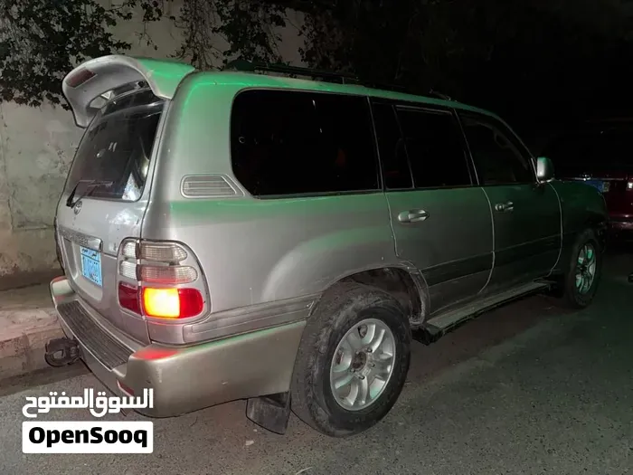 Toyota Land Cruiser 2004 photo 5