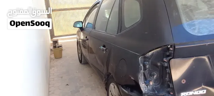 Kia Rondo 2006 photo 4
