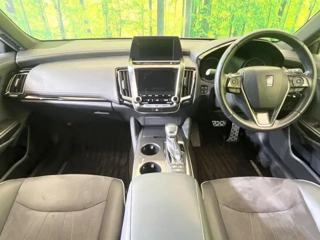 Toyota Crown Hybrid Rs 2019 photo 2