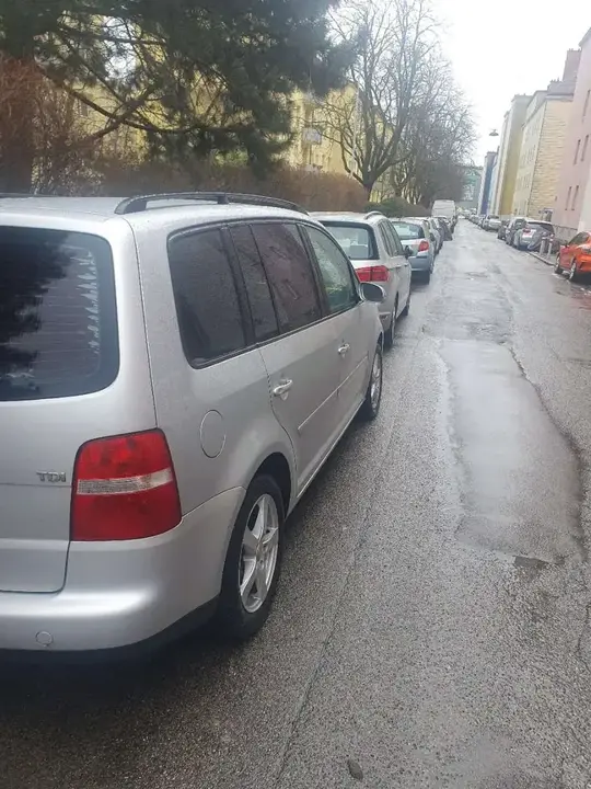 Volkswagen Touran 2003 photo 3