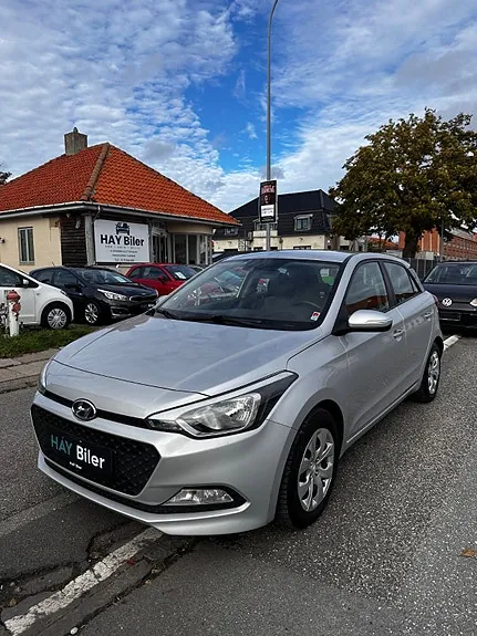 Hyundai I20 2016 photo 2