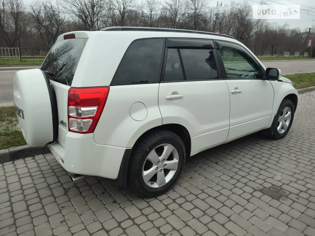 Suzuki Grand Vitara 2010 photo 4
