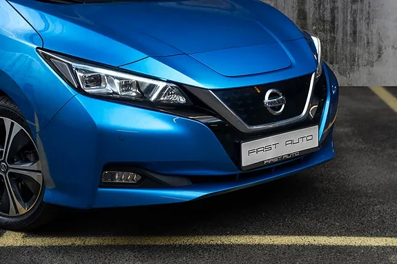 Nissan Leaf 2021 photo 2