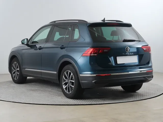 Volkswagen Tiguan 2022 photo 3