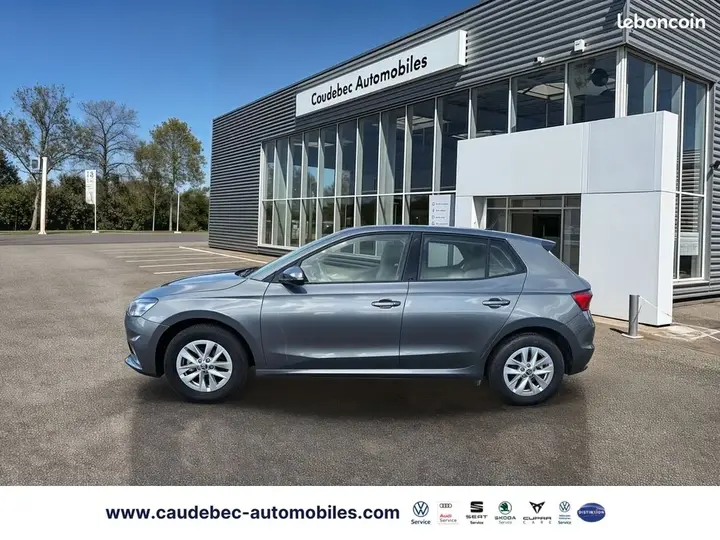 Skoda Fabia 2023 photo 2