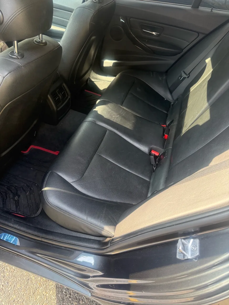 BMW 320I 2014 photo 4