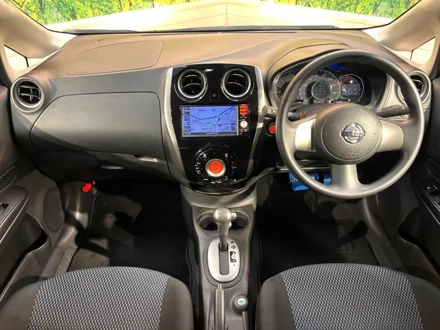 Nissan Note 2014 photo 2