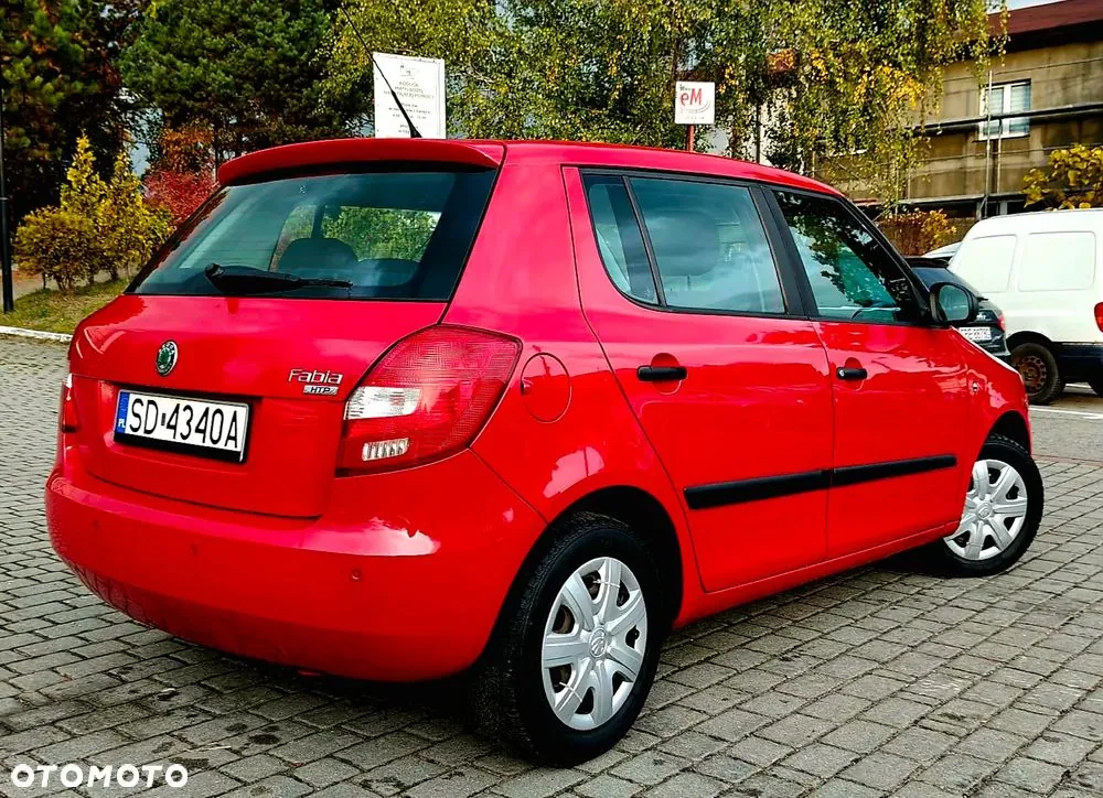Skoda Fabia 2008 photo 4