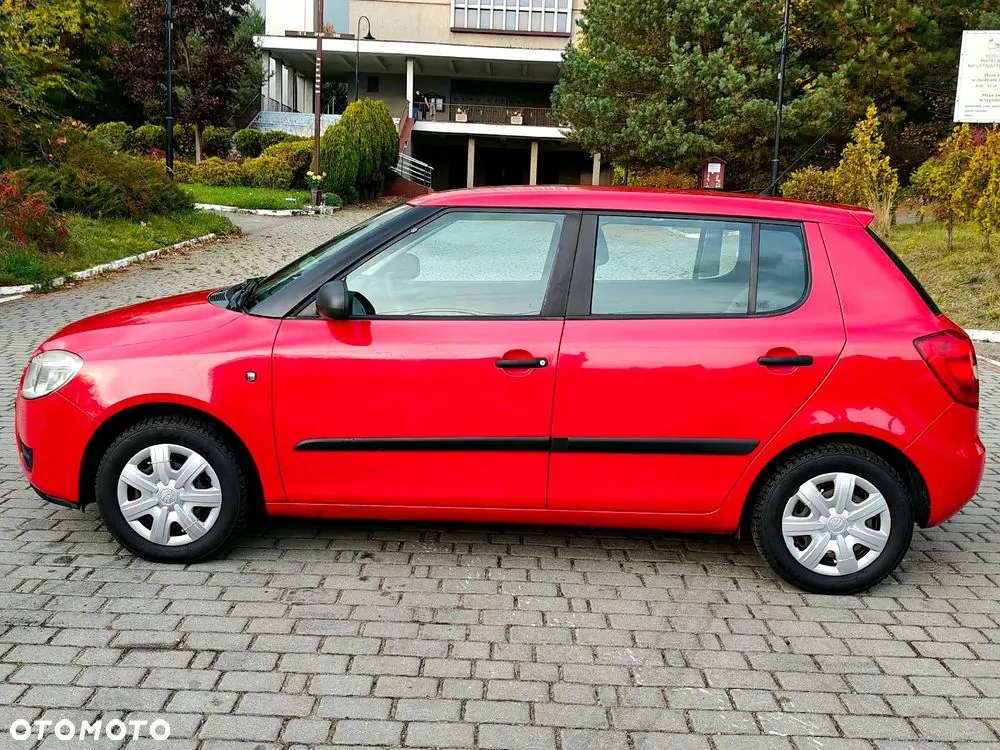Skoda Fabia 2008 photo 5
