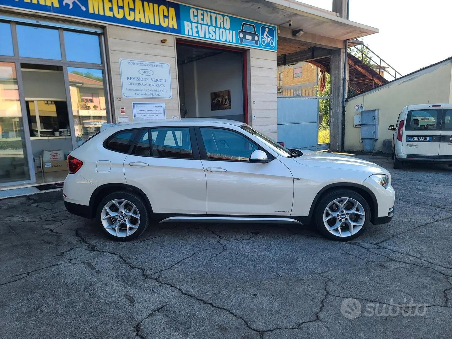 BMW X1 2014 photo 2