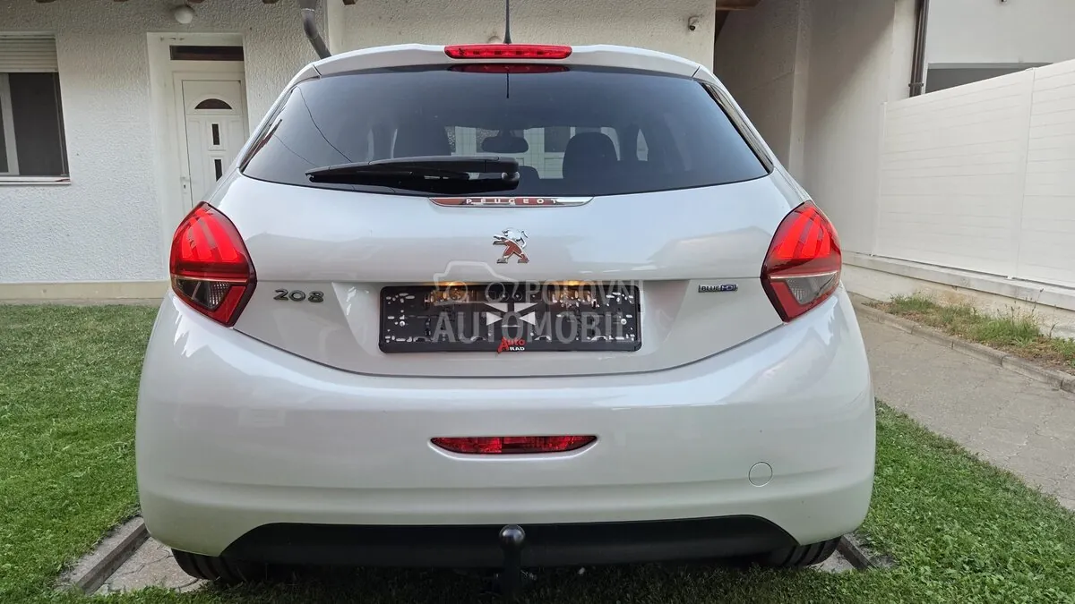 Peugeot 208 2015 photo 4