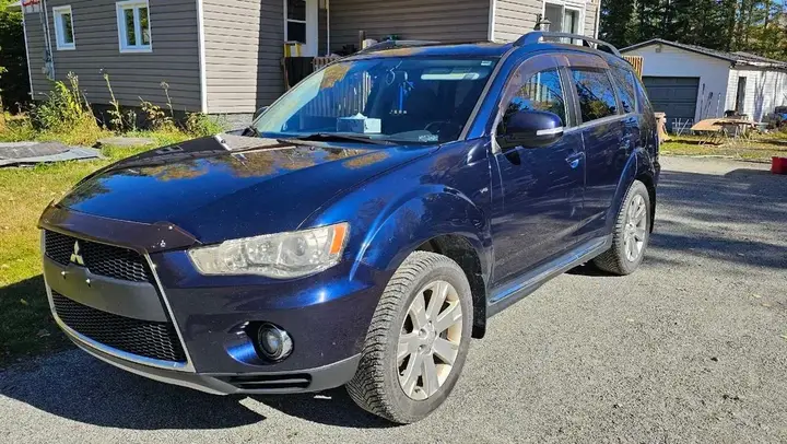 Mitsubishi Outlander 2011 photo 4