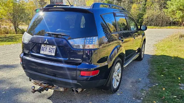 Mitsubishi Outlander 2011 photo 3