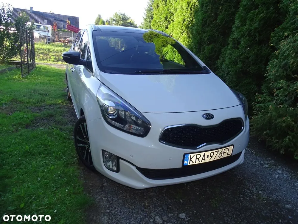 Kia Carens 2016 photo 4