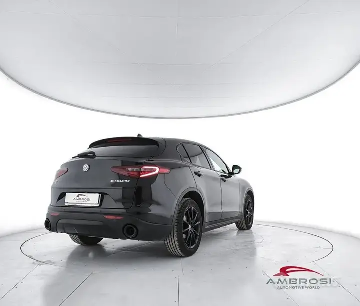 Alfa Romeo Stelvio 2019 photo 3
