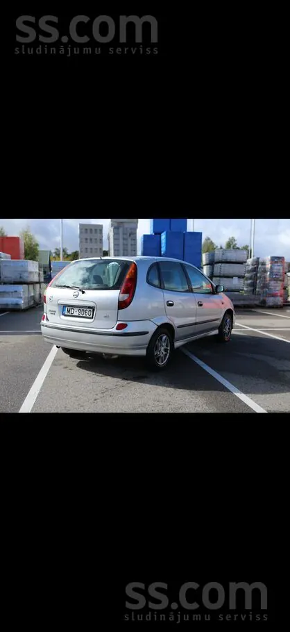 Nissan Almera Tino