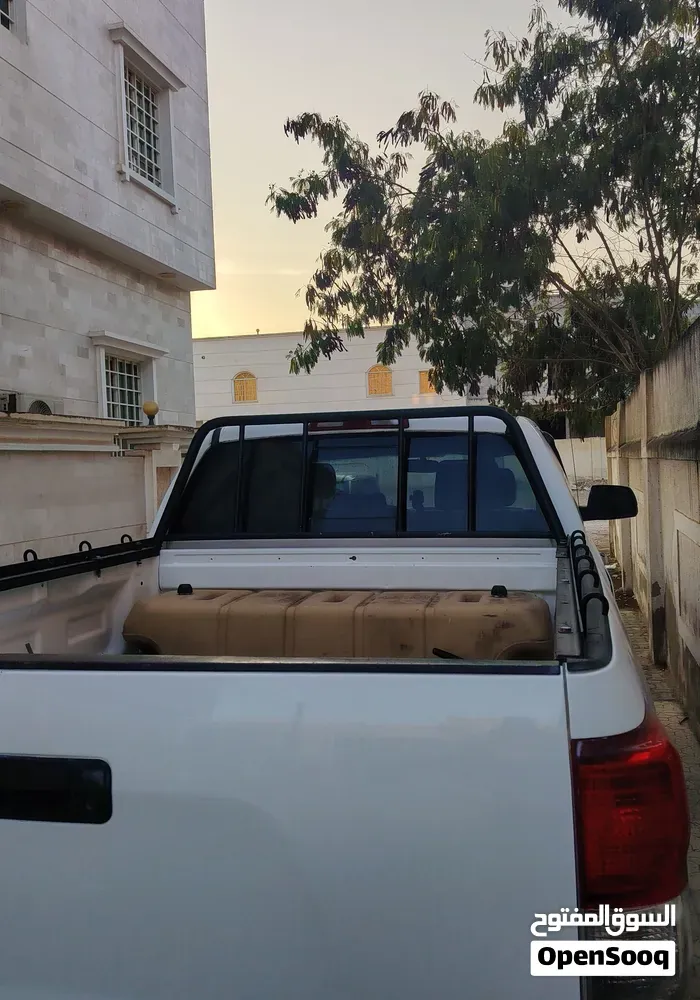 Toyota Tundra 2010 photo 4
