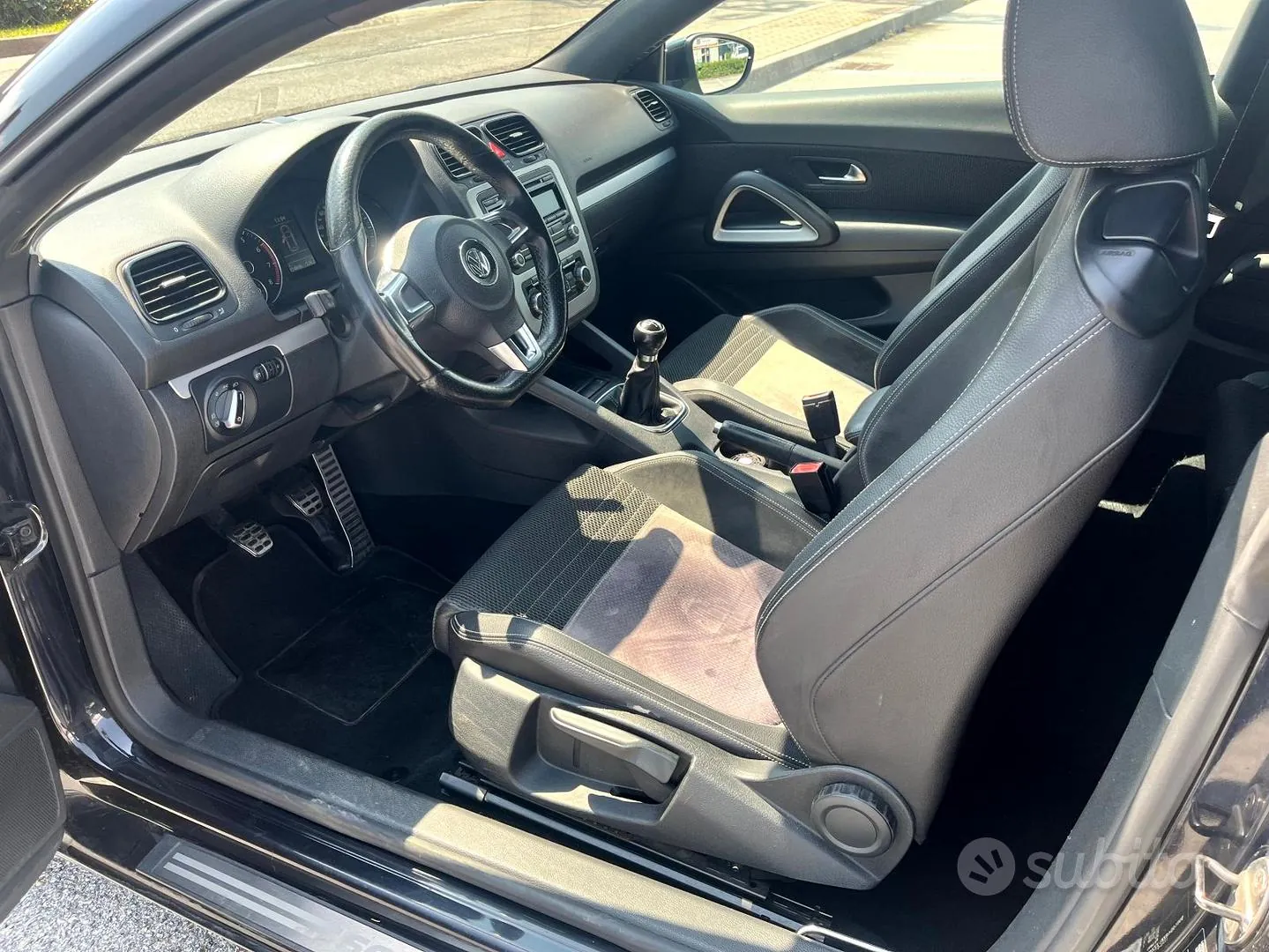 Volkswagen Scirocco 2011 photo 5