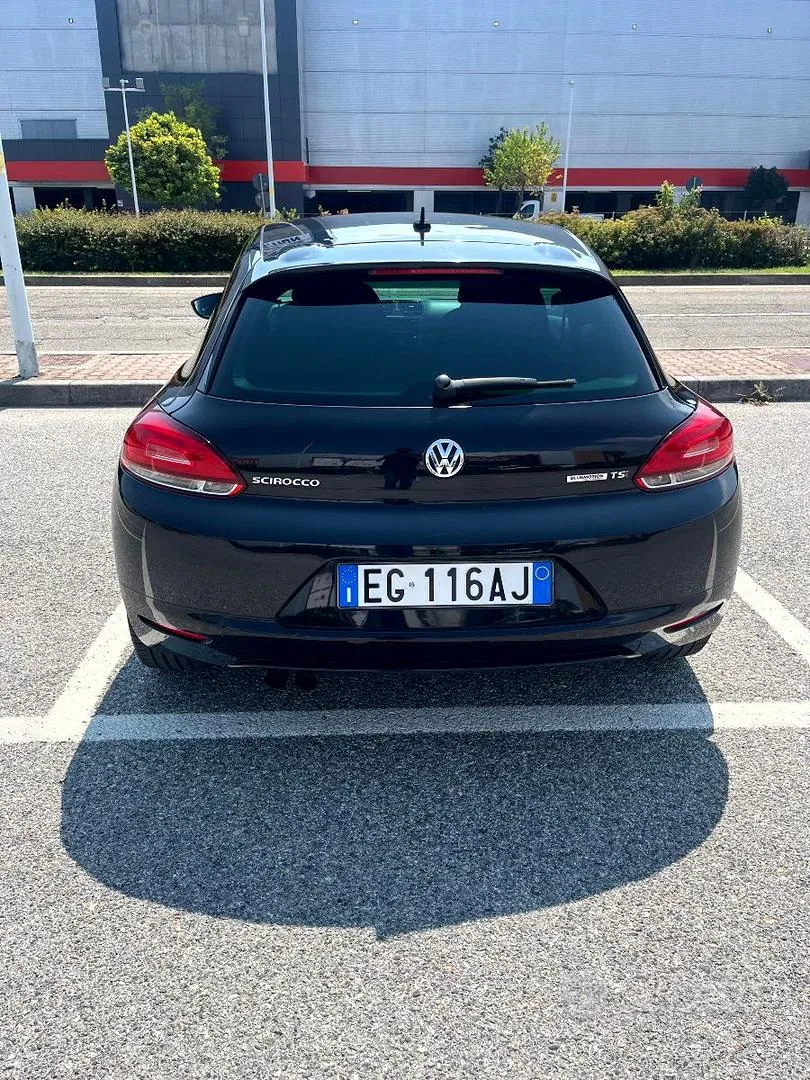 Volkswagen Scirocco 2011 photo 2
