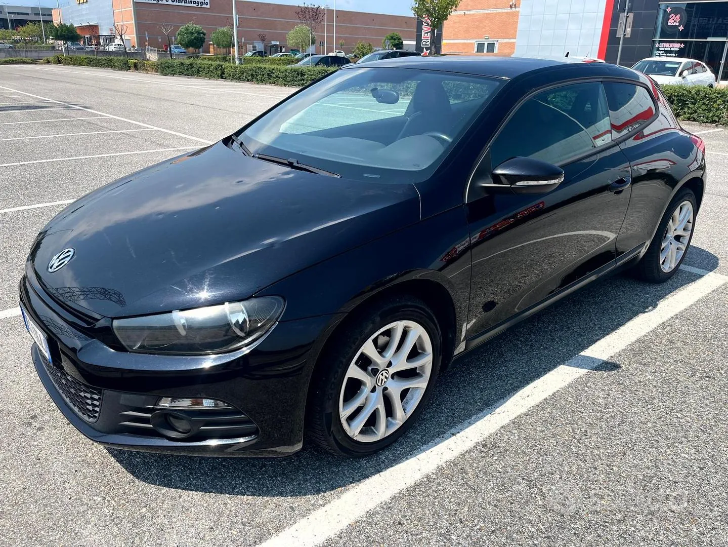 Volkswagen Scirocco 2011 photo 3