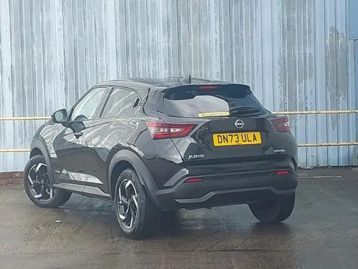 Nissan Juke 2023 photo 2