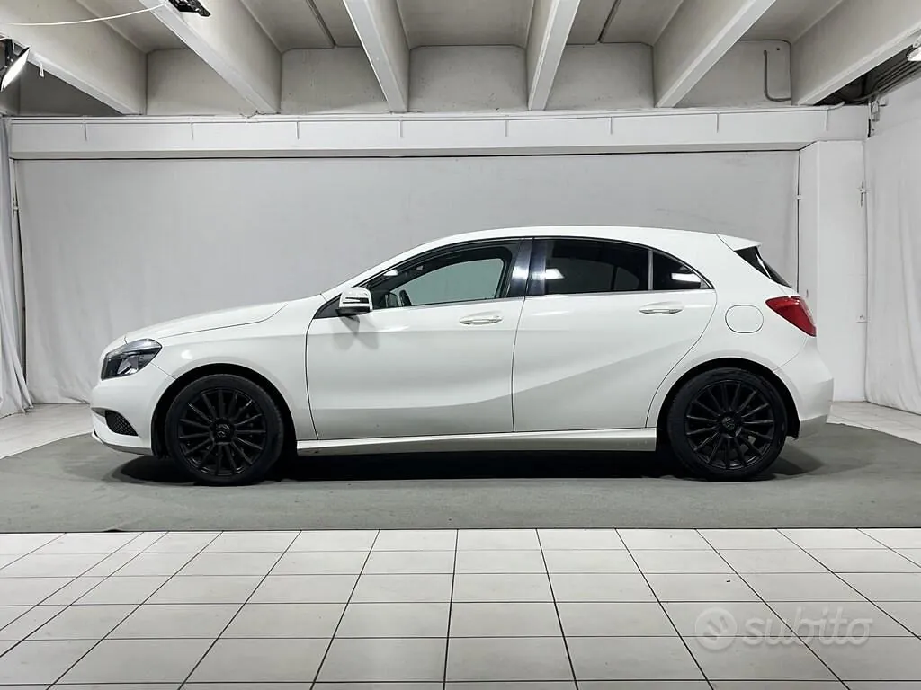 Mercedes-Benz A 2012 photo 2
