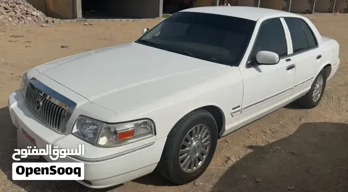 Mercury Grand Marquis 2010 photo 3