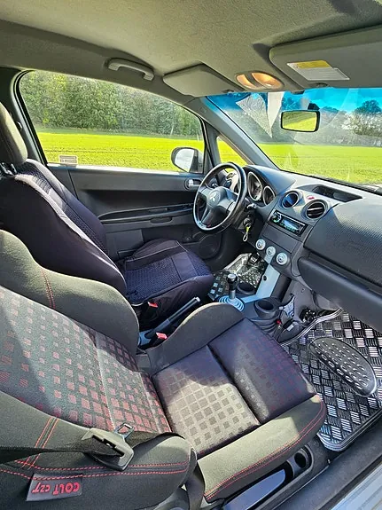 Mitsubishi Colt 2006 photo 3