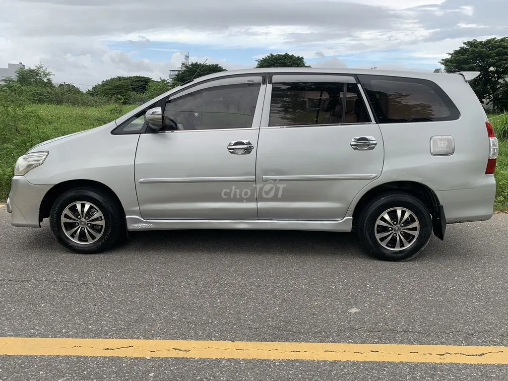 Toyota Innova 2008 photo 3