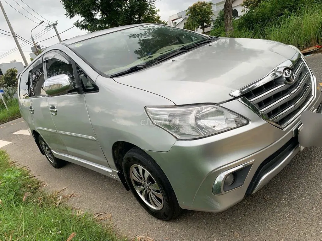 Toyota Innova 2008 photo 2