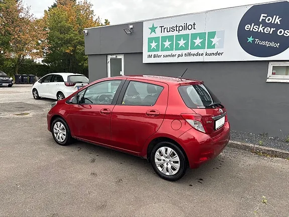Toyota Yaris 2012 photo 3